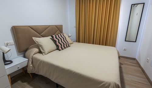 Premium Studio, 1 Queen Bed, Terrace, Pool View