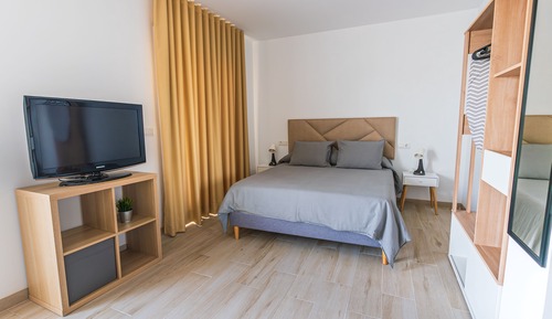 Superior Apartment, 1 Queen Bed with Sofa bed, Terrace, City View