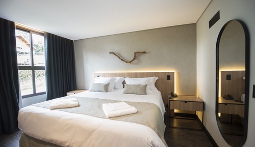 Standard Room, 1 King Bed