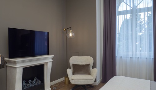 Design Suite, 1 Queen Bed with Sofa bed, Garden View