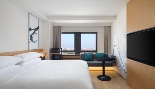 Premium Room, 1 King Bed, City View
