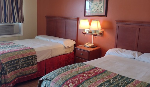 Double Room (1)
