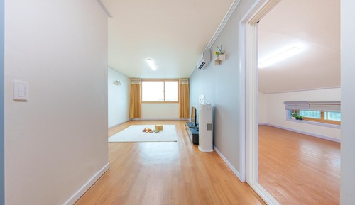 Basic Room, 2 Bedrooms (304)