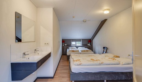 Boerenkamer 8 Mees 4 bedden + aangepaste badkamer