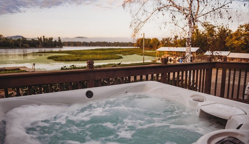 Luxury Cabin, Hot Tub, River View