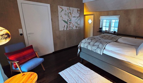 Signature Double Room, 1 Queen Bed, Non Smoking, Mountain View