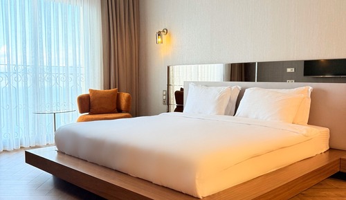 Senior Suite, 1 King Bed with Sofa bed, Non Smoking, Sea View