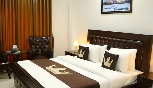 Deluxe Double or Twin Room