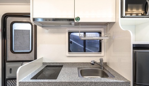 Basic Room, 1 Bedroom (luxury caravan green)