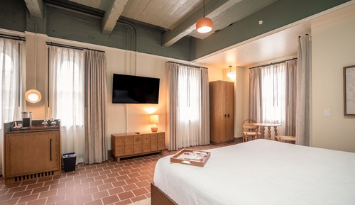 Suite, 1 King Bed with Sofa bed (Stone)