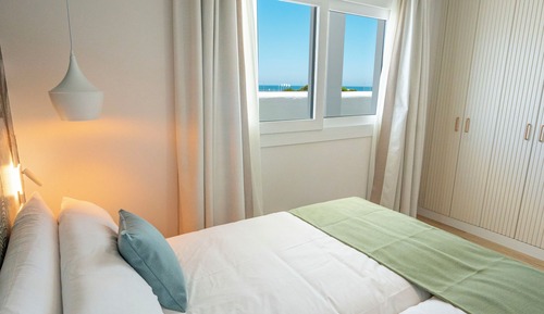 Comfort Apartment, 3 Bedrooms, Kitchen, Sea View