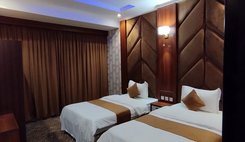 Superior Condo, 2 Bedrooms