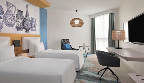 Deluxe Room With Twin beds and Bathtub