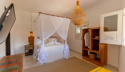 Superior Double Room, 1 Queen Bed, Courtyard View