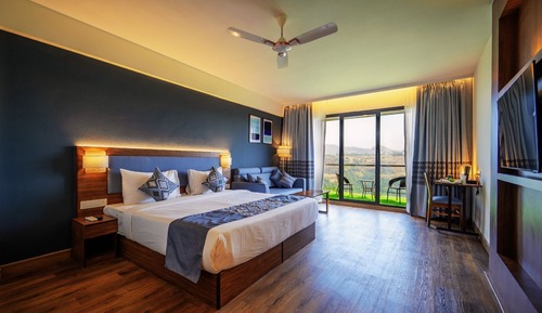 Splendour Premium Valley View with Balcony