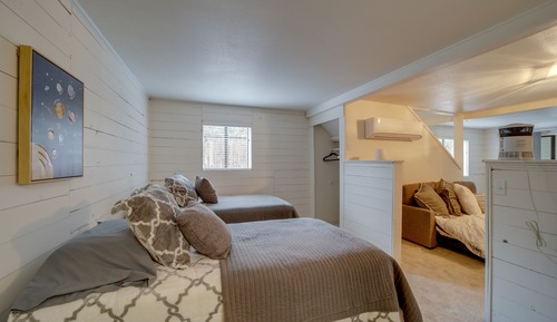 House (2 Bedrooms)