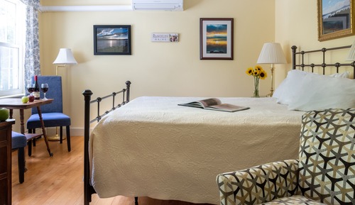 Rangeley Lake, 2nd Floor, Garden View, Dog Friendly