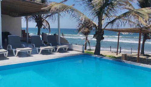 Family House, 4 Bedrooms, Pool Access, Ocean View