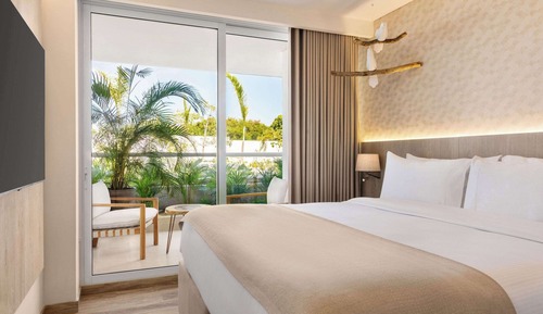 Economy Studio, 1 King Bed, Kitchen