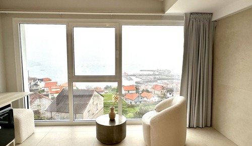 Junior Room, 1 King Bed, Sea View, Tower