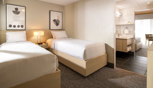 Premium Room (1 Queen and 2 Single Beds)