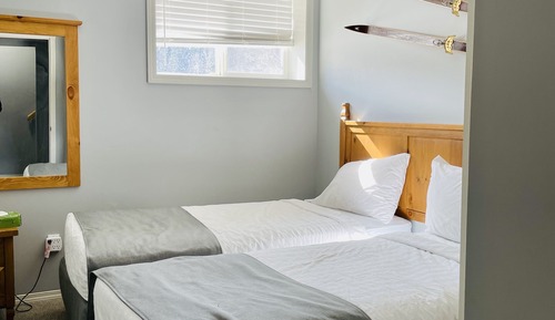 Condo, 2 Bedrooms (No Pets)