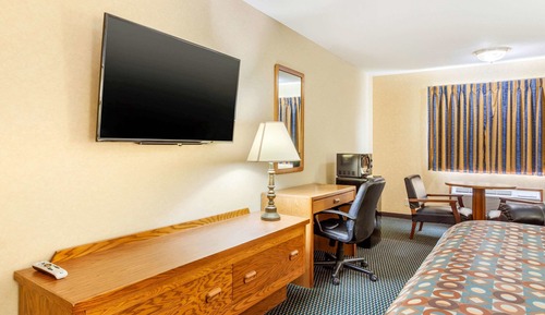 Standard Room, 1 King Bed, Non Smoking