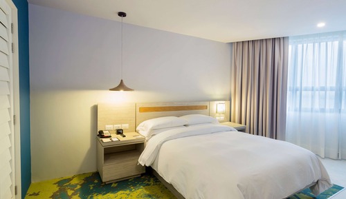 Room, 1 Queen Bed, Non Smoking, Beach View