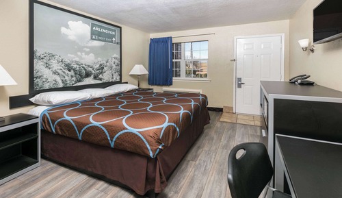 Room, 1 King Bed, Accessible, Non Smoking (Mobility,Tub w/Grab Bars)