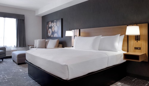 Deluxe Single Room
