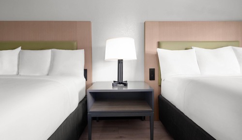 Room, 2 Queen Beds, Accessible, Non Smoking (Mobility, Bathtub with Grab Bars)