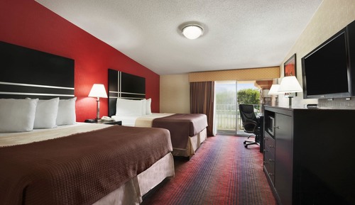 Standard Room, 2 Queen Beds, Non Smoking