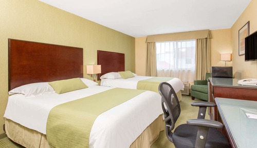 Room, 2 Queen Beds, Non Smoking (Pet Friendly Suite)