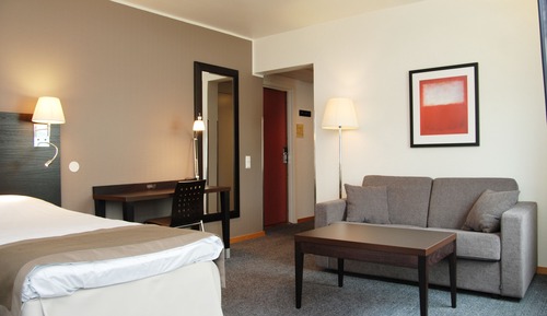 Single Room (Compact)