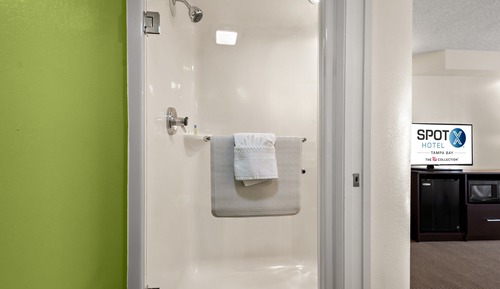 Business Room, 2 Queen Beds, Non Smoking