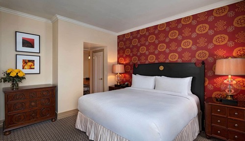 Suite, 1 King Bed (Yellow Rose)