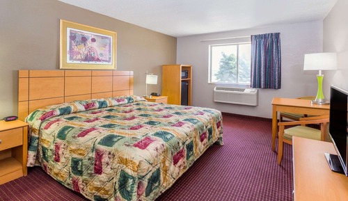 Standard Room, 1 King Bed