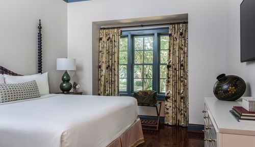 One-Bedroom Arbor Cottage Suite - Pet Friendly