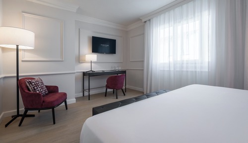 Double Room Single Use (1 or 2 Beds)