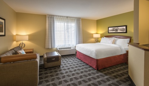 Studio Suite, 1 Queen Bed with Sofa bed, Non Smoking