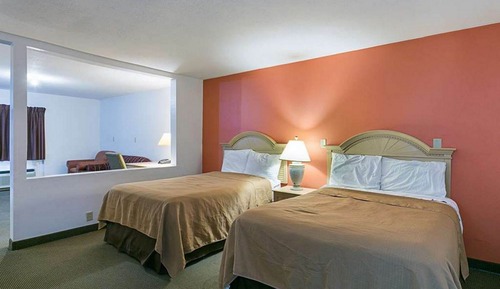 Suite, 2 Queen Beds, Smoking