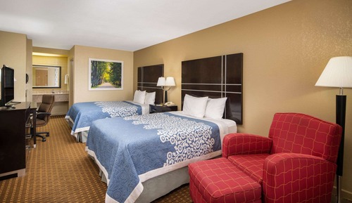 Standard Room, 2 Queen Beds, Smoking