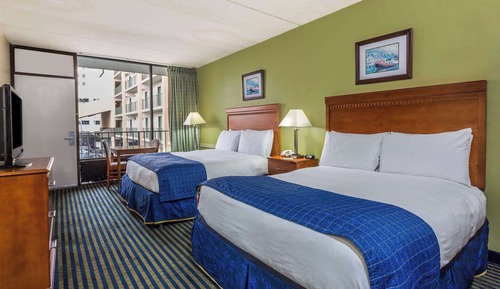 Efficiency, Room, 2 Queen Beds, Non Smoking