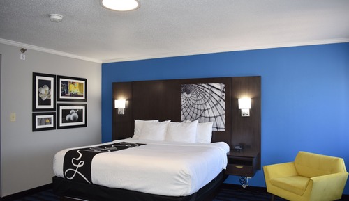 Deluxe Room, 1 King Bed, Non Smoking (Deluxe Executive Room)