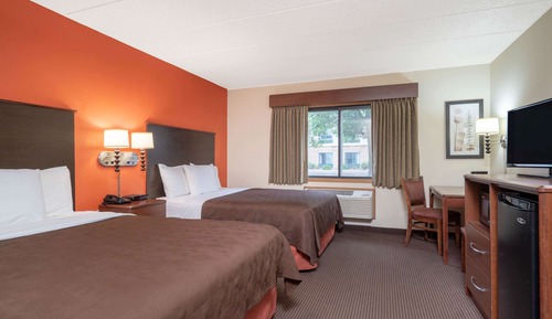 Room, 2 Queen Beds, Non Smoking