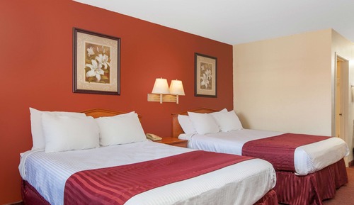 Deluxe Room, 2 Queen Beds, Non Smoking