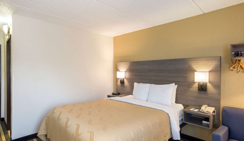 Standard Room, 1 Queen Bed, Non Smoking