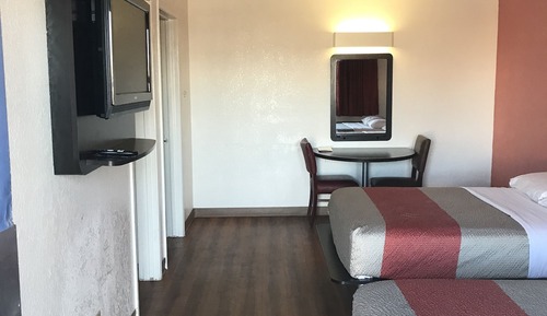 Standard Room, 1 King Bed, Smoking
