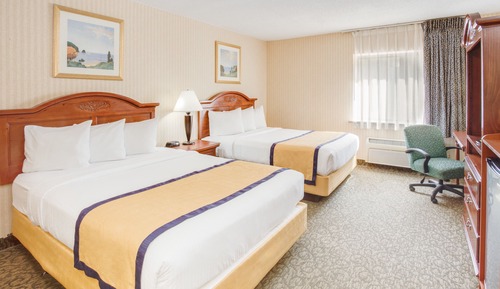 Room, 2 Queen Beds, Non Smoking (Interior Corridor)