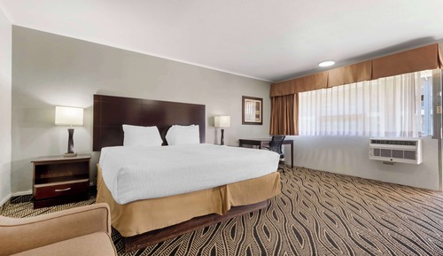 Standard Room, 1 King Bed, Non Smoking